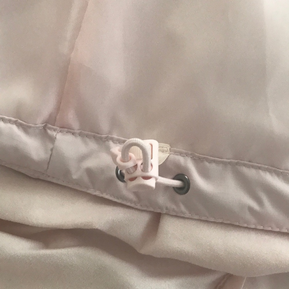 SOLD 🌸 Resolve Jacket - Picture 6 of 6